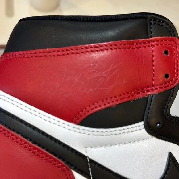 Jordan 1 Retro High OG Black Toe Reimagined – 2025 Release w/ MJ Signature - Picture 3 of 6